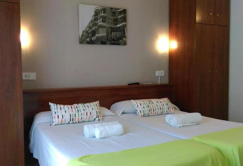 اتاق استاندارد, Hostal Termes