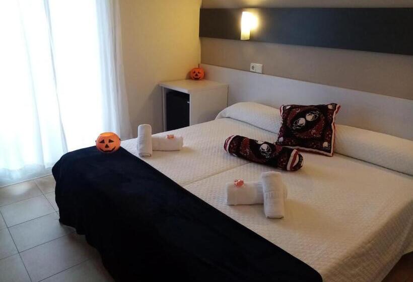 اتاق استاندارد, Hostal Termes