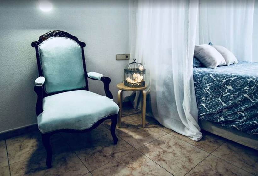 Habitación Superior, Vázquez De Mella Gran Vía