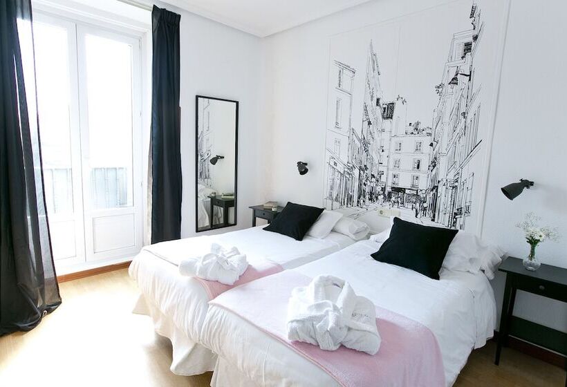 Habitación Superior, Vázquez De Mella Gran Vía