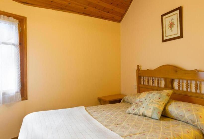 Habitación Familiar, Hostal Aiguamog