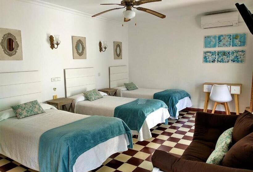 이코노이 4인룸, Hostal Enriqueta