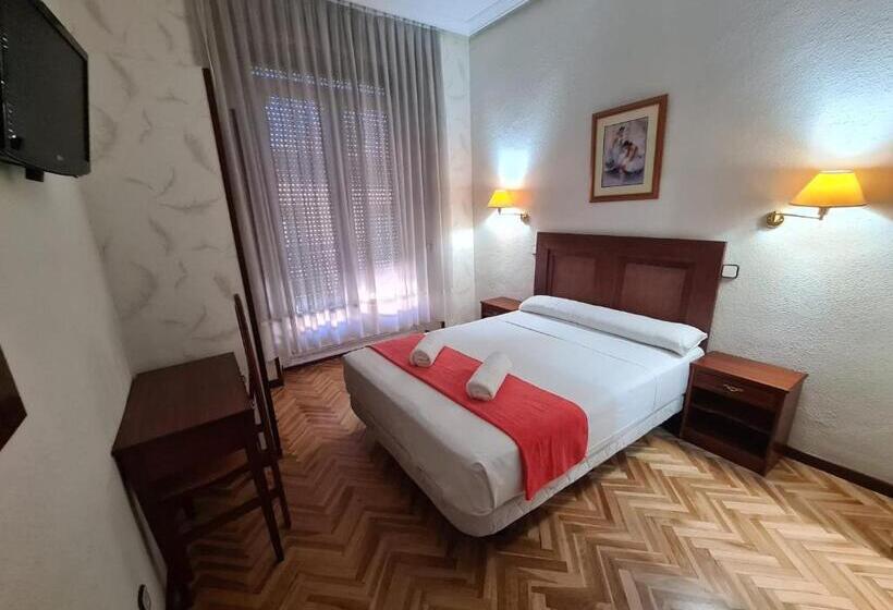 اتاق استاندارد با بالکن, Hostal Sardinero
