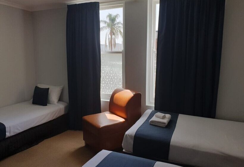 Семейный Номер, Adelaide Pulteney Motel