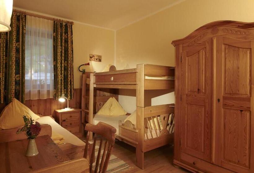 Семейный Номер, Biolandhaus Arche
