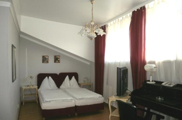 Номер Стандарт, Stadthotel Restaurant Auerhahn