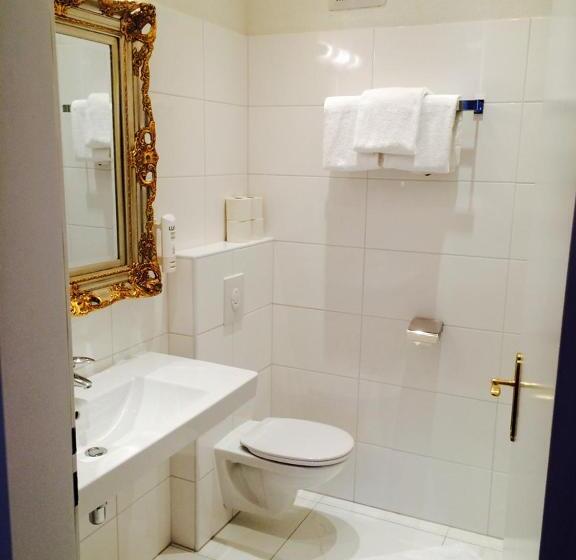 스탠다드 룸, Stadthotel Restaurant Auerhahn