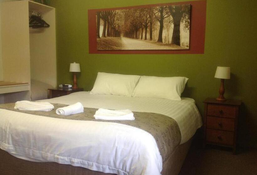 Quarto Deluxe Cama King, Coach House Inn