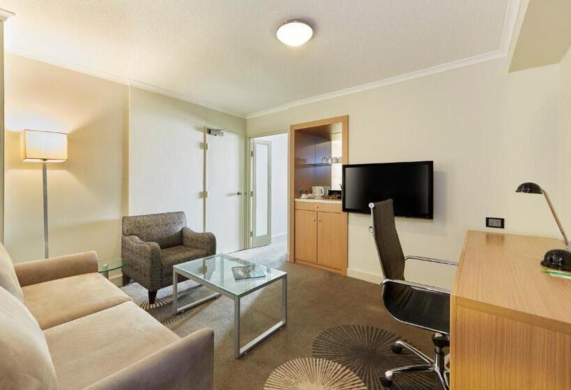 자쿠지 스위트, Holiday Inn Parramatta, An Ihg