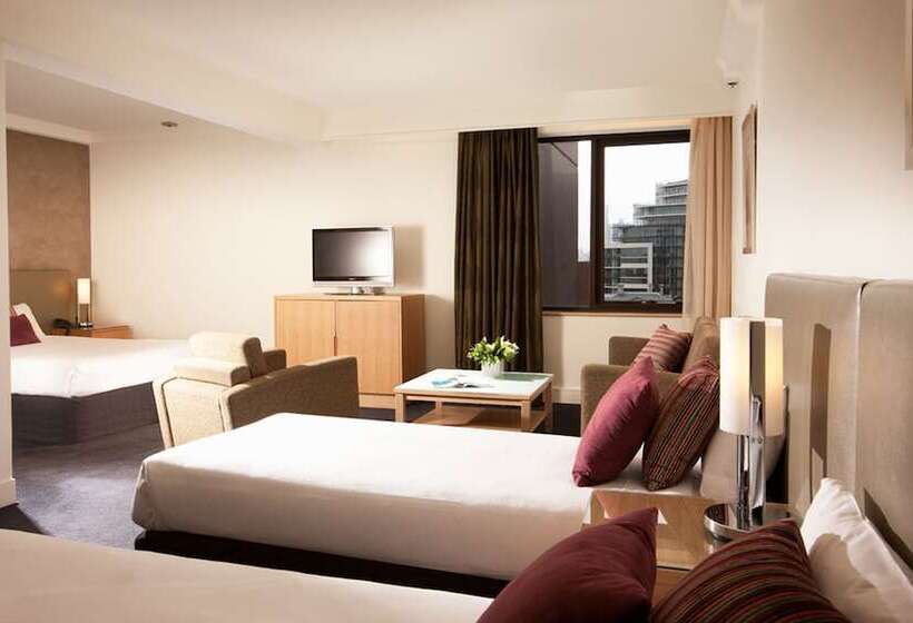 Premium Family Room, Mercure Melbourne Albert Park