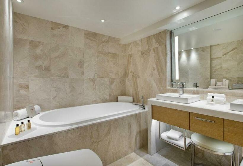 스위트 킹사이즈 침대, The Star Grand At The Star Gold Coast