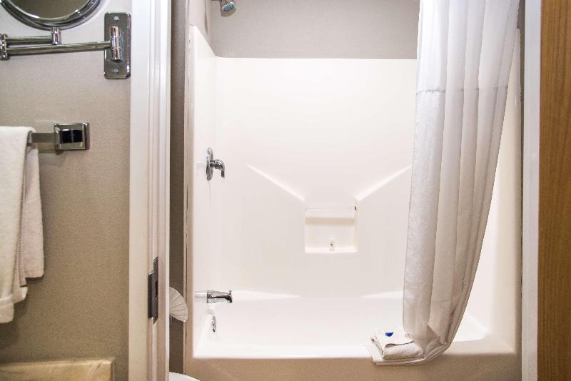 Президентский Люкс, Beachfront Voyager Motor Inn