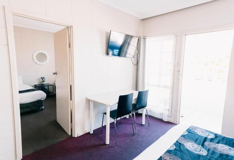 Апартаменты 2 Спальни, Motel Poinsettia