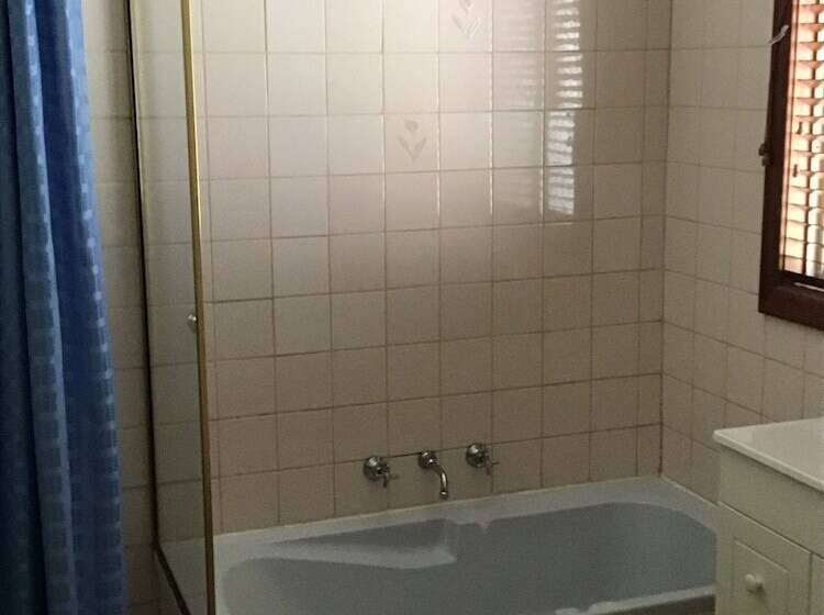 스탠다드 룸, Travellers Rest Motel