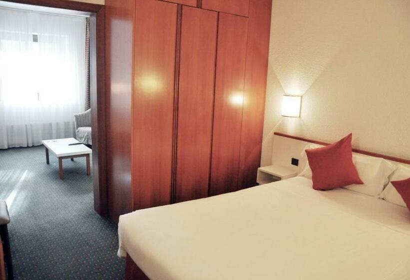 اتاق استاندارد چهار تخته, Mercure Andorra