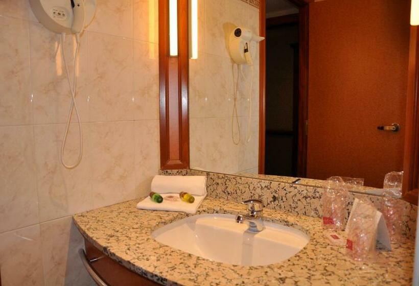 اتاق استاندارد چهار تخته, Mercure Andorra
