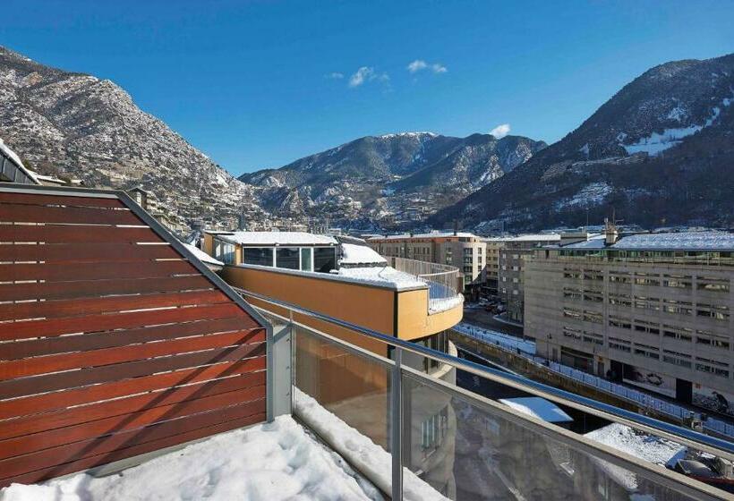 اتاق سوپریور با چشم‌انداز, NH Andorra La Vella