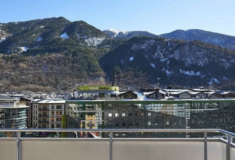 اتاق سوپریور با چشم‌انداز, NH Andorra La Vella