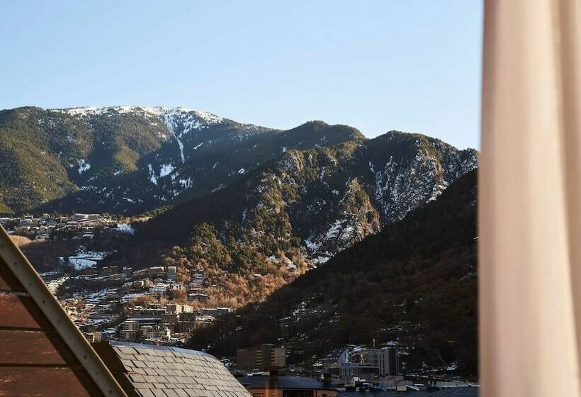 اتاق سوپریور با چشم‌انداز, NH Andorra La Vella