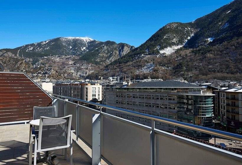 اتاق سوپریور با چشم‌انداز, NH Andorra La Vella