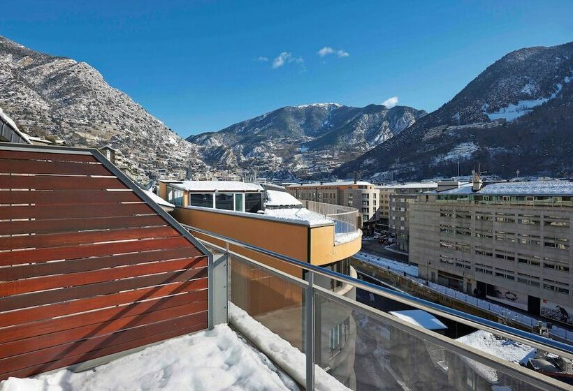 اتاق سوپریور با چشم‌انداز, NH Andorra La Vella