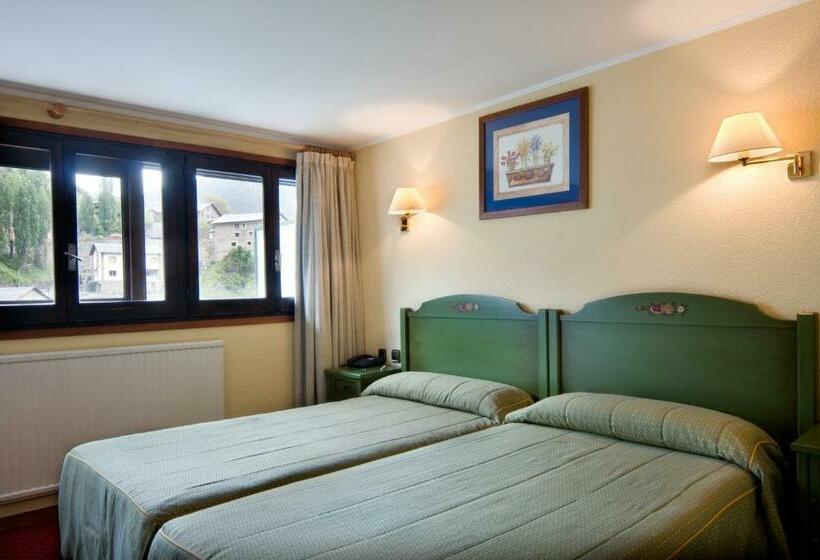 اتاق استاندارد, Rutllan & Spa