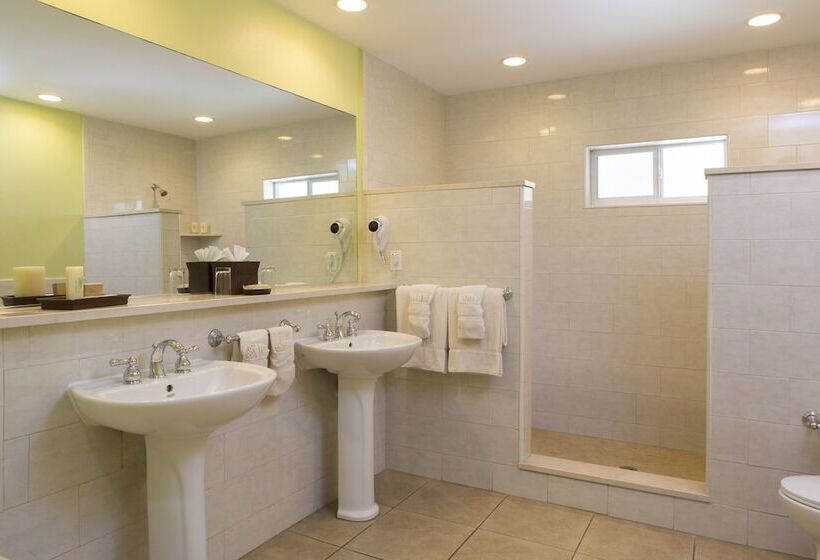 سوئیت رویال, St. James S Club Resort   All Inclusive