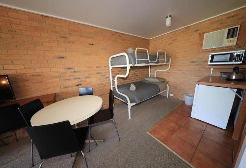 패밀리 룸, Quays Motel San Remo