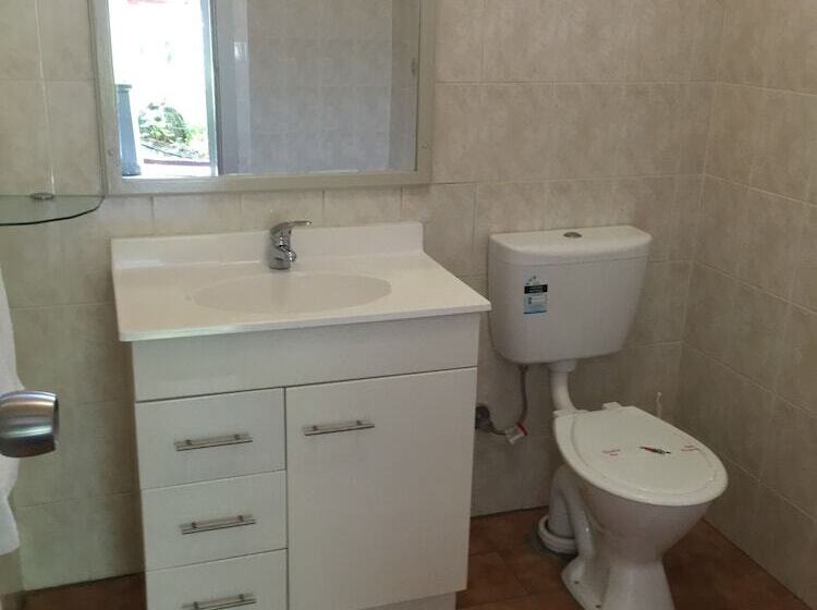 Номер Deluxe, Town And Country Motel
