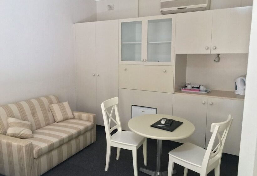 Номер Deluxe, Town And Country Motel
