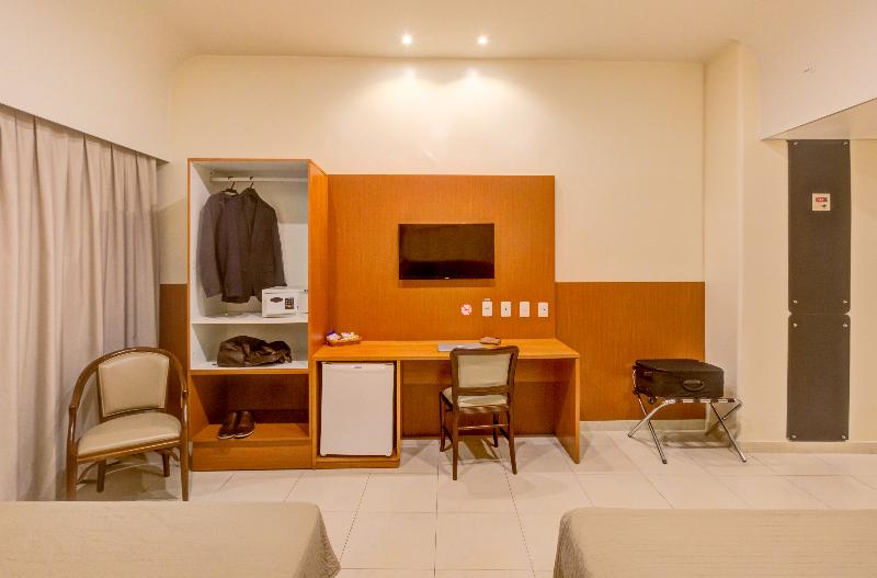 اتاق لوکس چهار تخته, Rio Aeroporto Hotel Galeão
