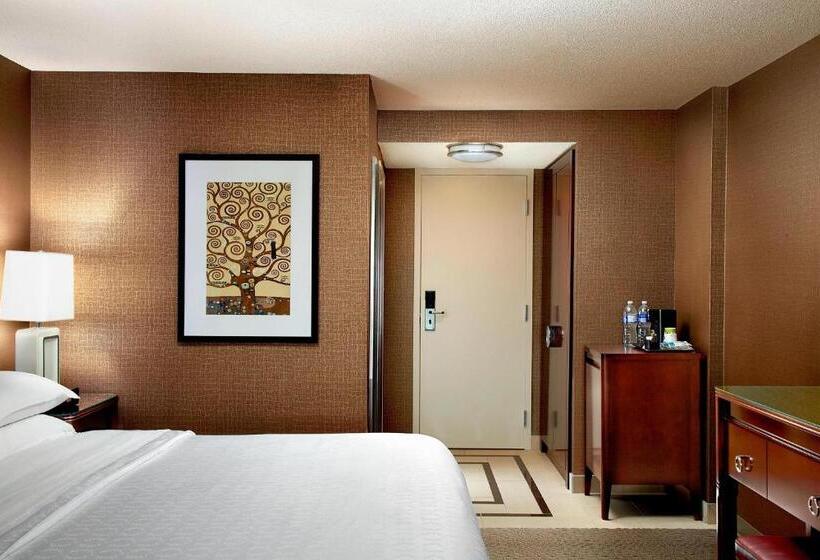 キングサイズベッドのスタンダードルーム, Sheraton Cavalier Calgary
