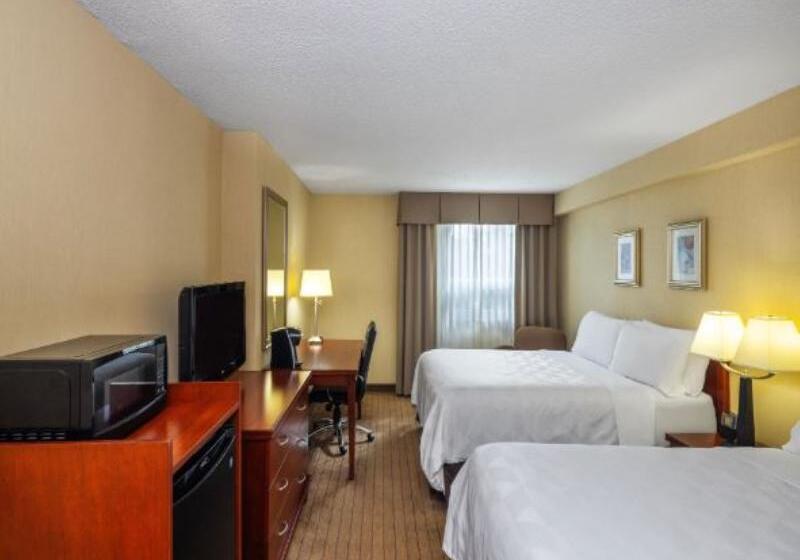 Номер Премиум, Holiday Inn Laval Montreal, An Ihg