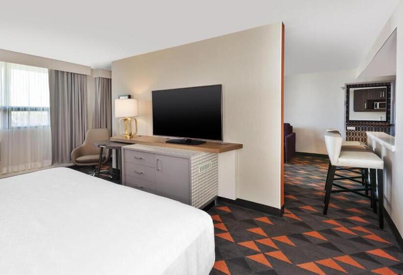 キングサイズベッドのスイートルーム, Holiday Inn St Johns, An Ihg