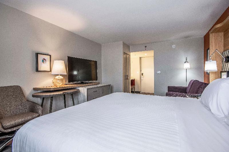 キングサイズベッドのスタンダードルーム, Holiday Inn St Johns, An Ihg