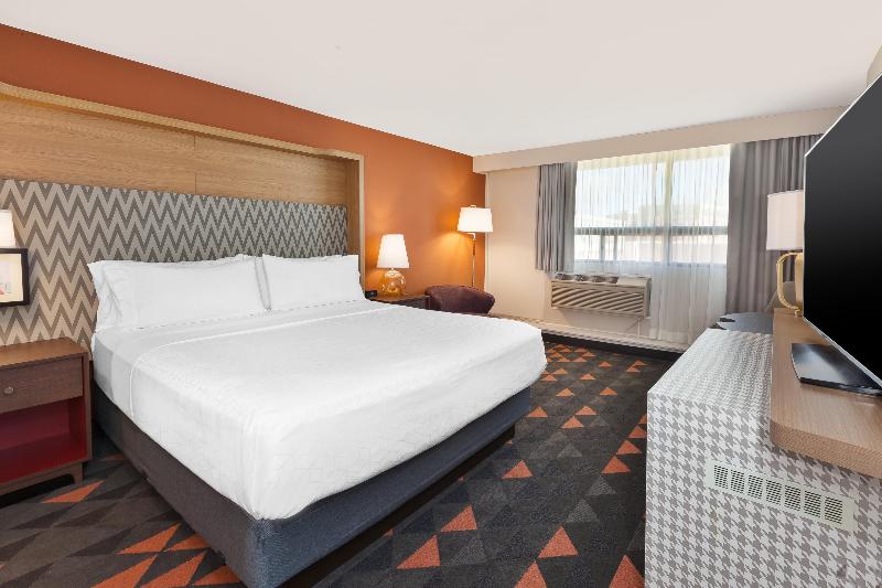 キングサイズベッドのスイートルーム, Holiday Inn St Johns, An Ihg