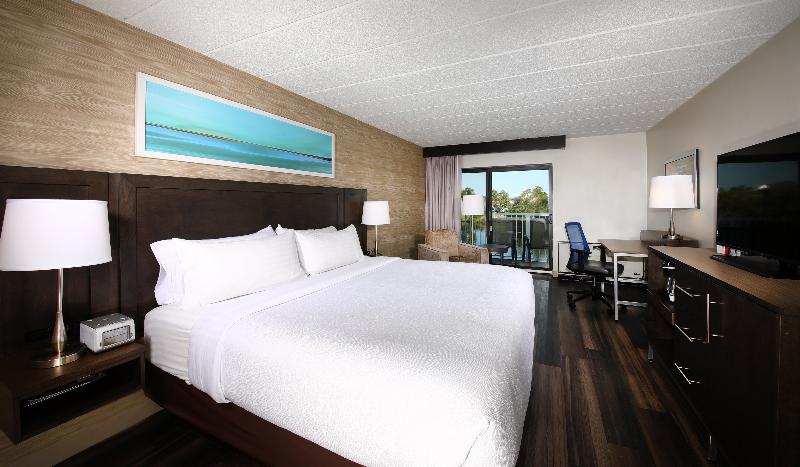 带大床的套房, Holiday Inn Hotel Peterborough Waterfront, An Ihg