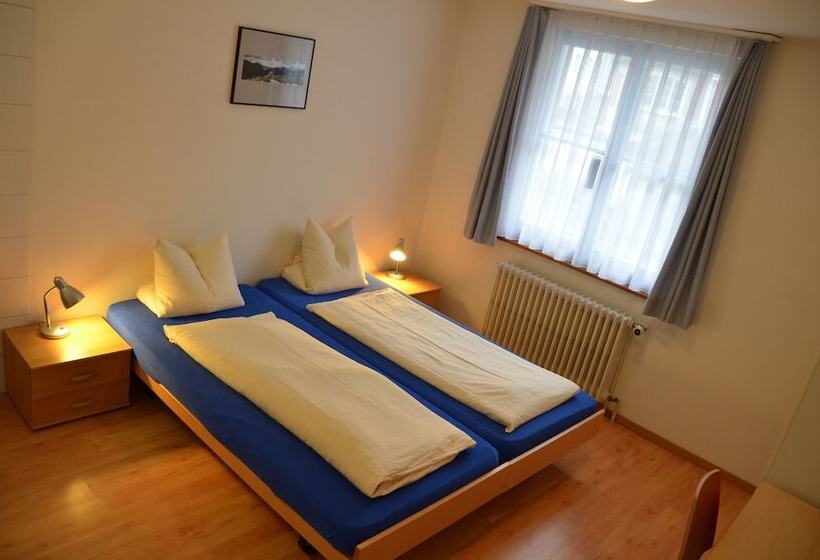 غرفة قياسية حمام مشترك, Hirschen Backpacker Hotel & Pub