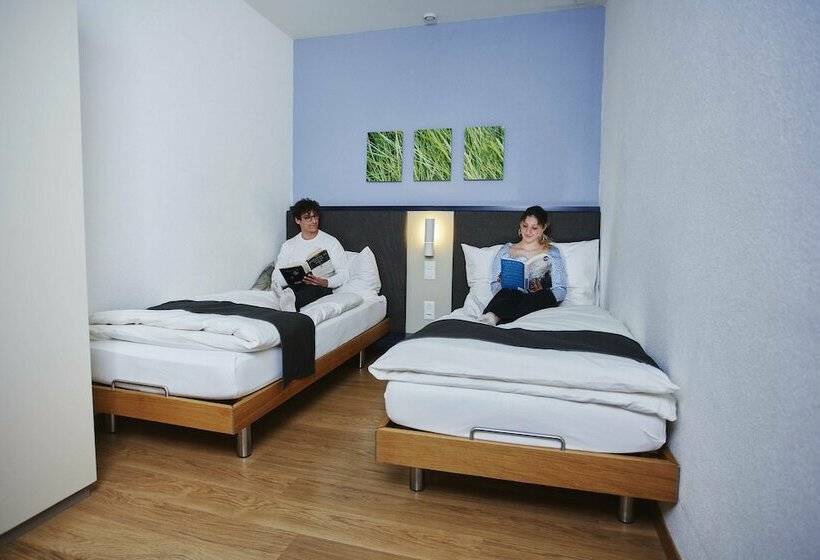 اتاق سوپریور چهار تخته, Bristol Zurich