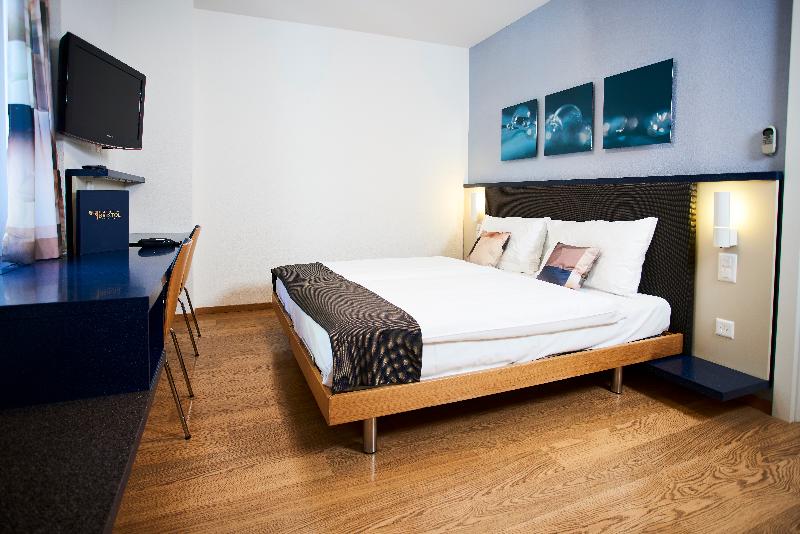 اتاق استاندارد با تخت بزرگ, Bristol Zurich