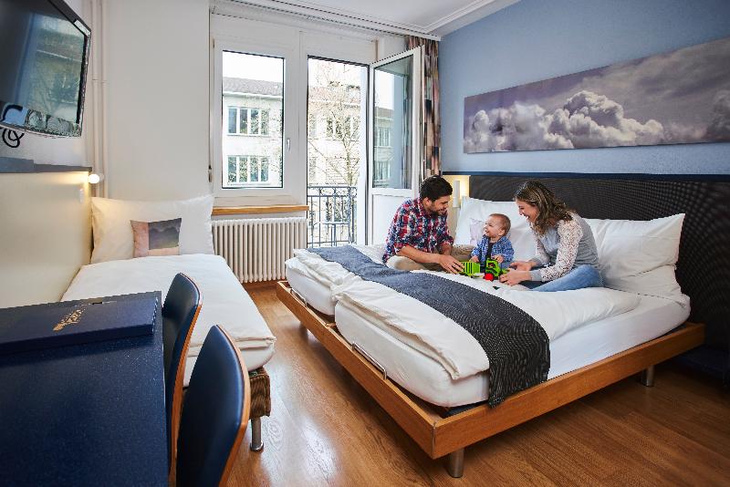 اتاق استاندارد سه نفره, Bristol Zurich