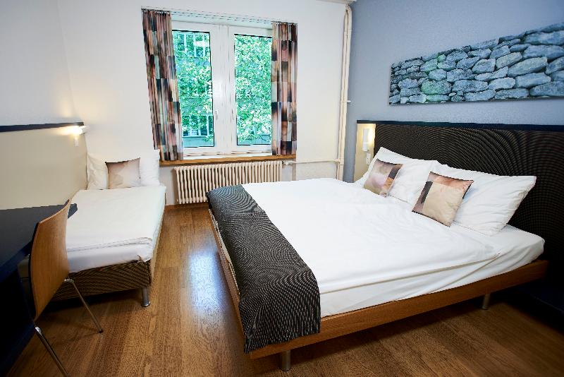 اتاق استاندارد سه نفره, Bristol Zurich