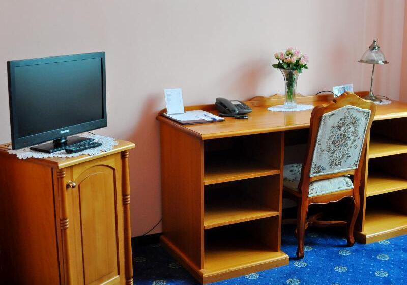 Superior room with lake view, Seehotel Kastanienbaum