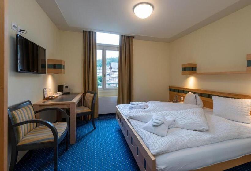 اتاق اکونومی, Victoria Lauberhorn Wengen