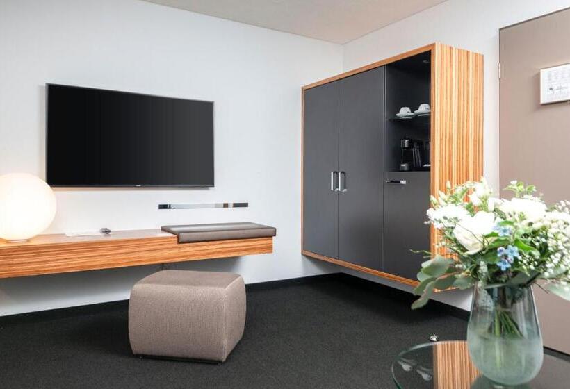 Полулюкс Вид на Озеро, Seehotel Kastanienbaum