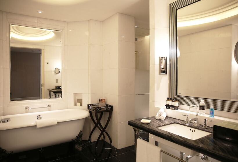 سوییت, Fairmont Peace Hotel On The Bund