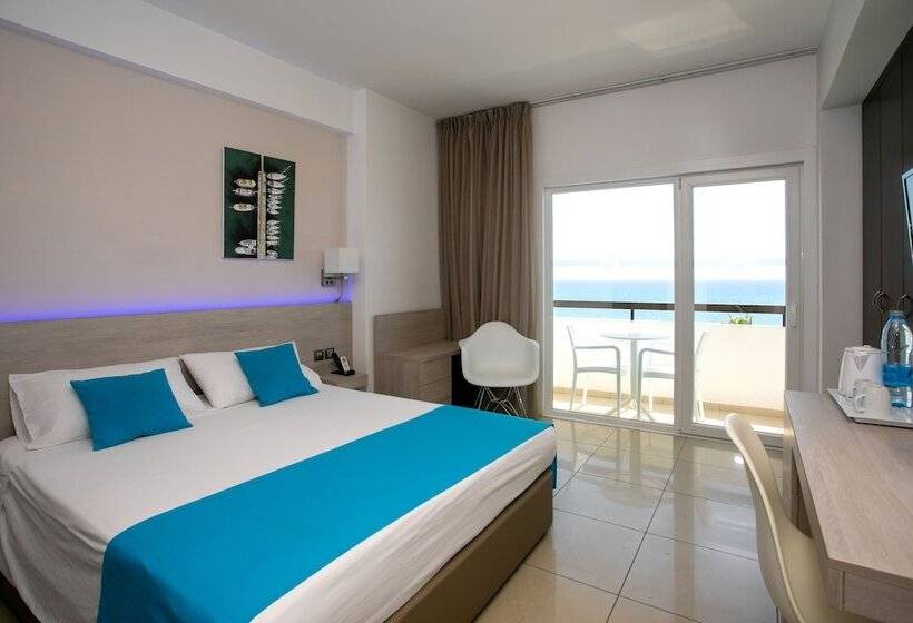 اتاق استاندارد با چشم‌انداز دریا, Les Palmiers Beach Boutique Hotel & Luxury Apartments