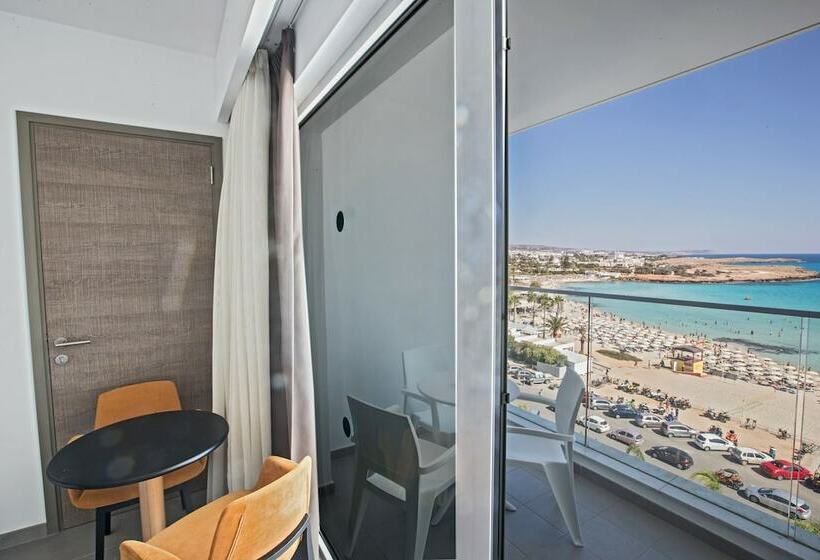 Номер Deluxe Вид на Море Боковой, Vassos Nissi Plage Hotel & Spa