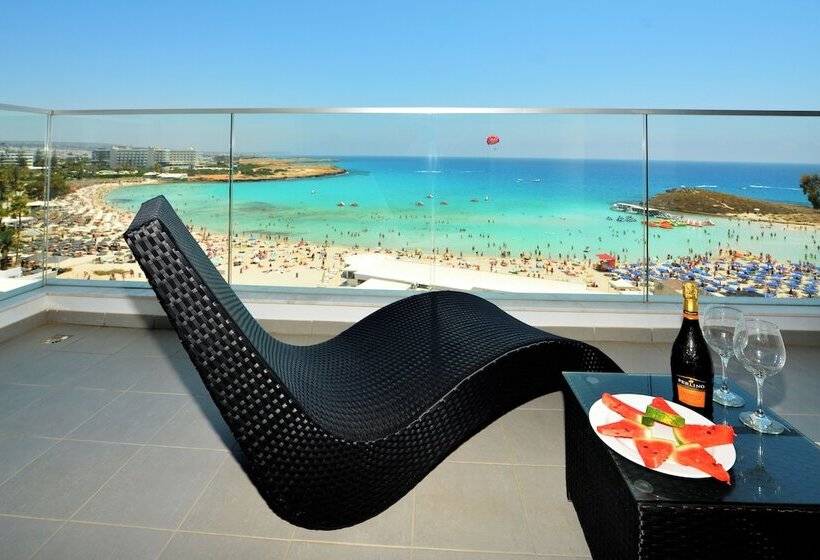 Люкс Deluxe Вид на Море, Vassos Nissi Plage Hotel & Spa