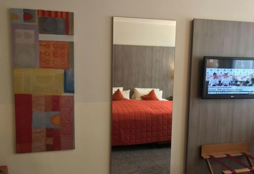 Номер Комфорт, City Hotel Düsseldorf